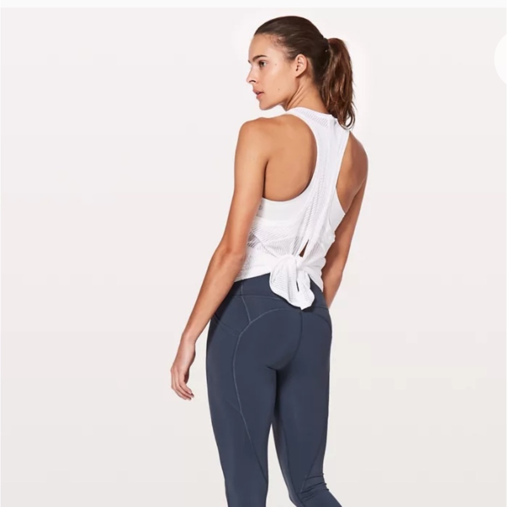 Lululemon Miles Ahead Tank Top Size 10 White Stripe Mesh Tie Back - Picture 11 of 11